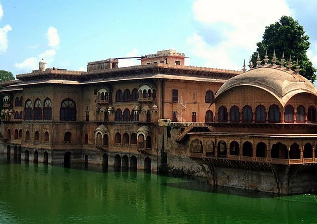 Deeg Palace