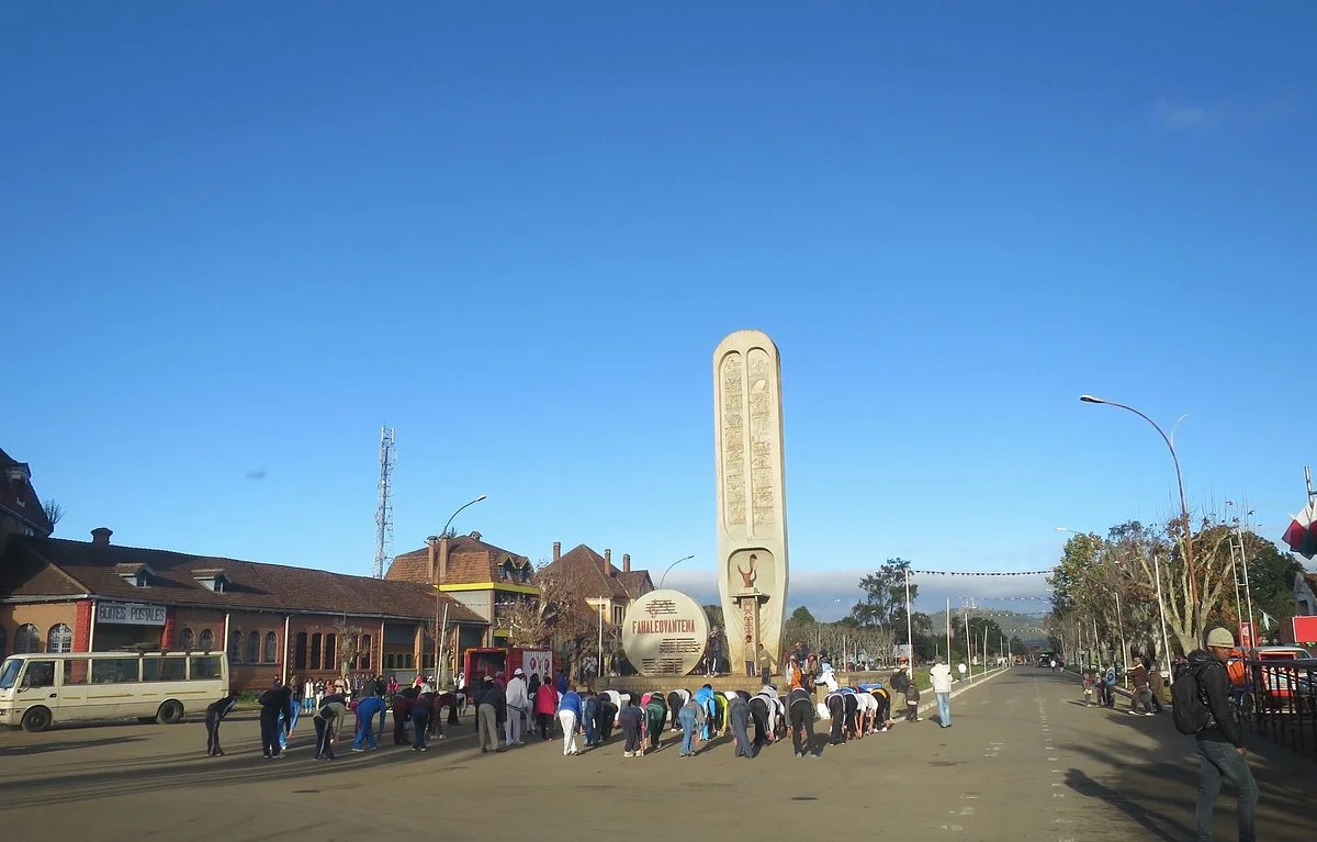 Fahaleovantena Tribes Monument