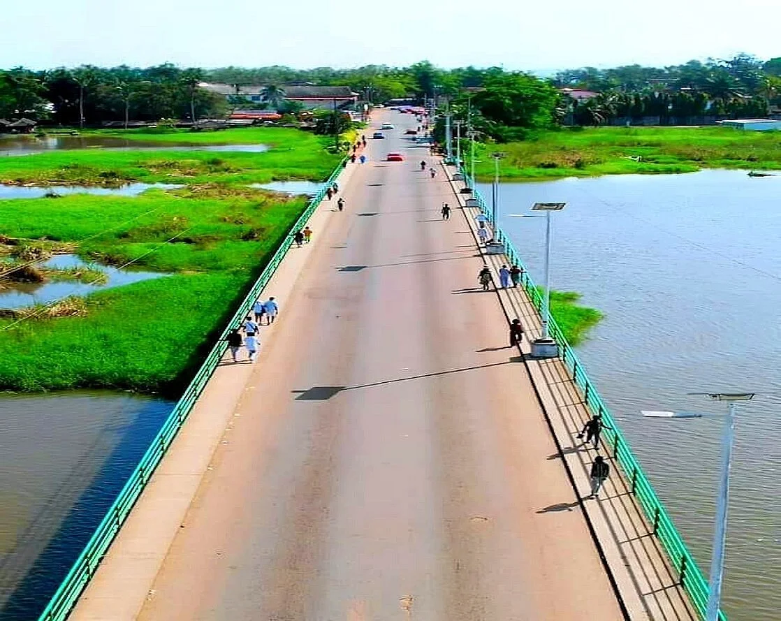 Pont De La Victoire