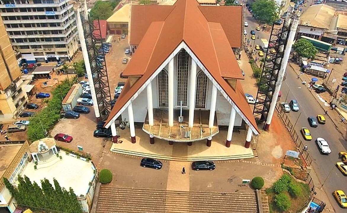 cathedrale de la paix, North 10, Yaundé, Camerún
