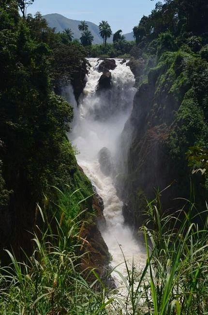 Menchum Falls
