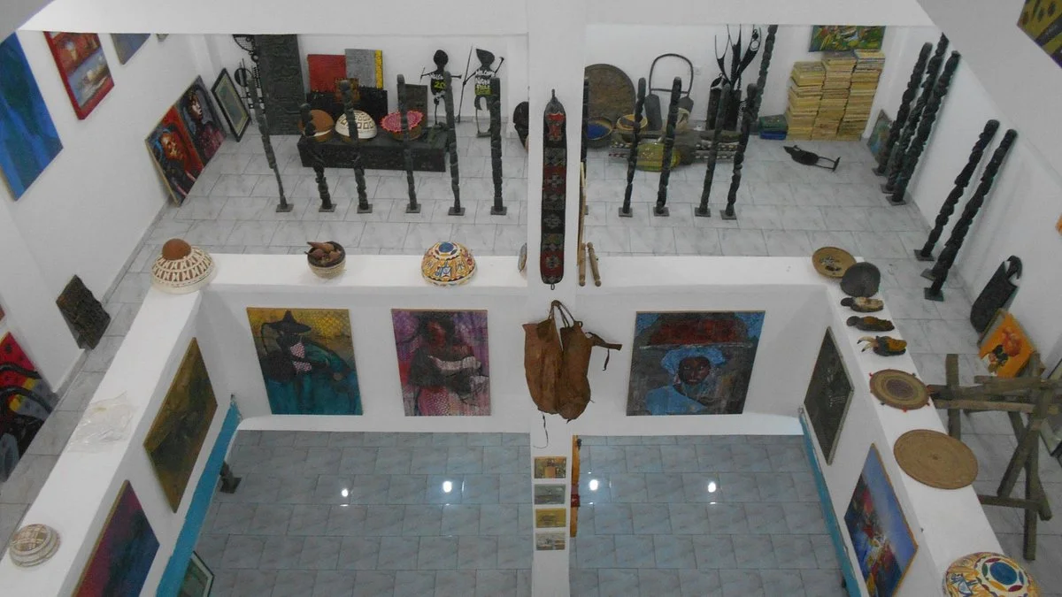 Nike Art Gallery,Guesthouse & Workshop