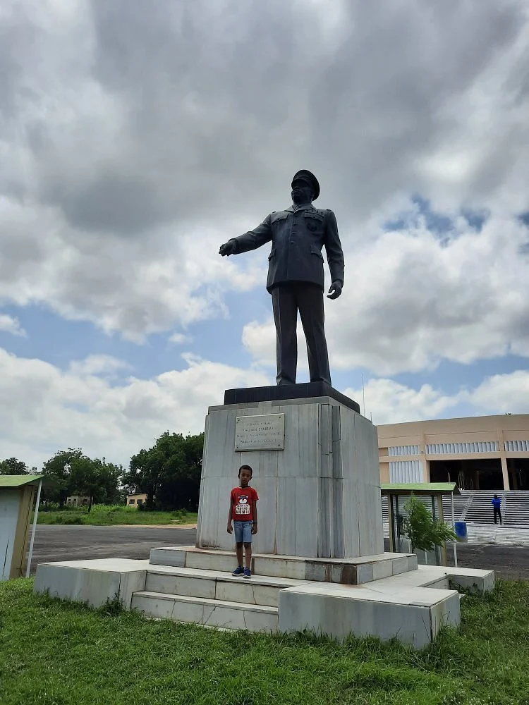 Le monument Sarakawa