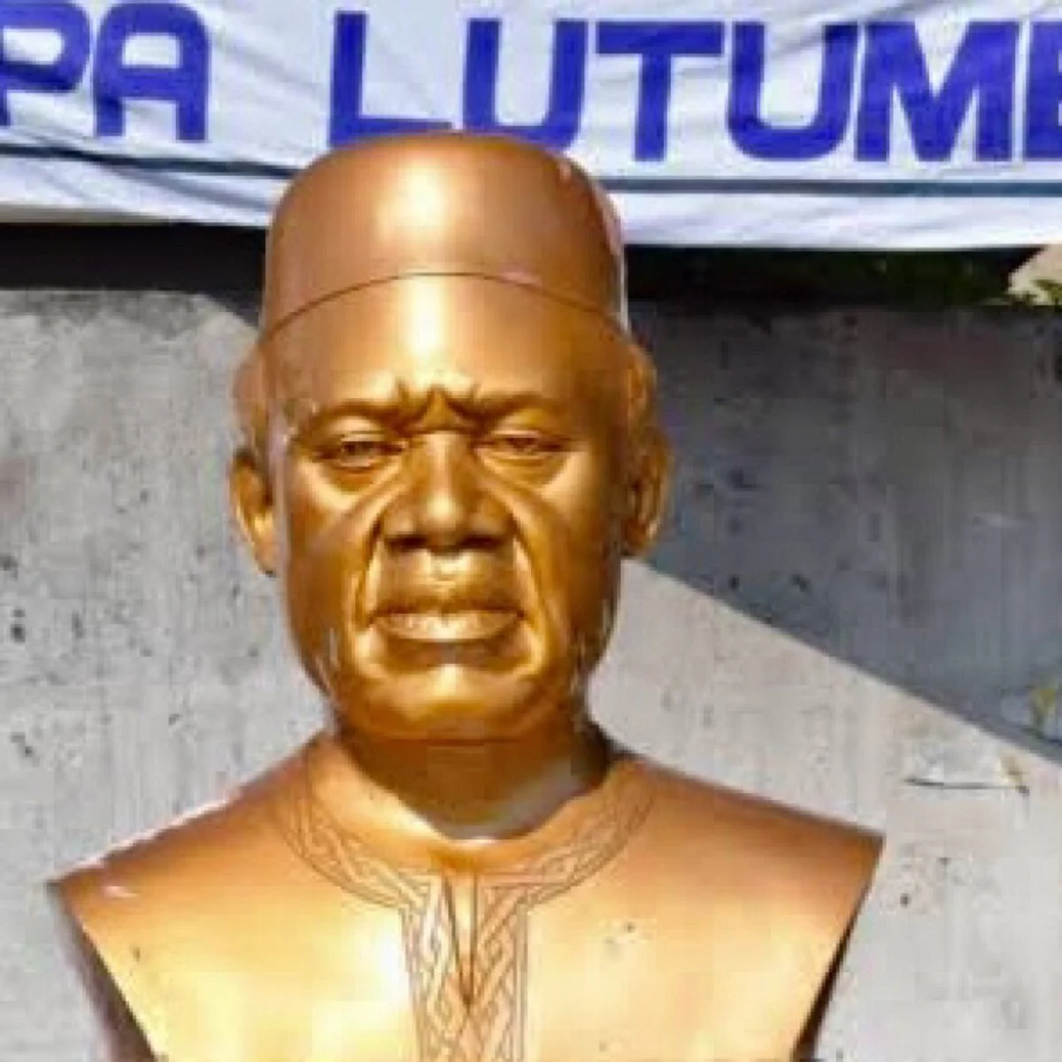 Statue De Simaro Lutumba