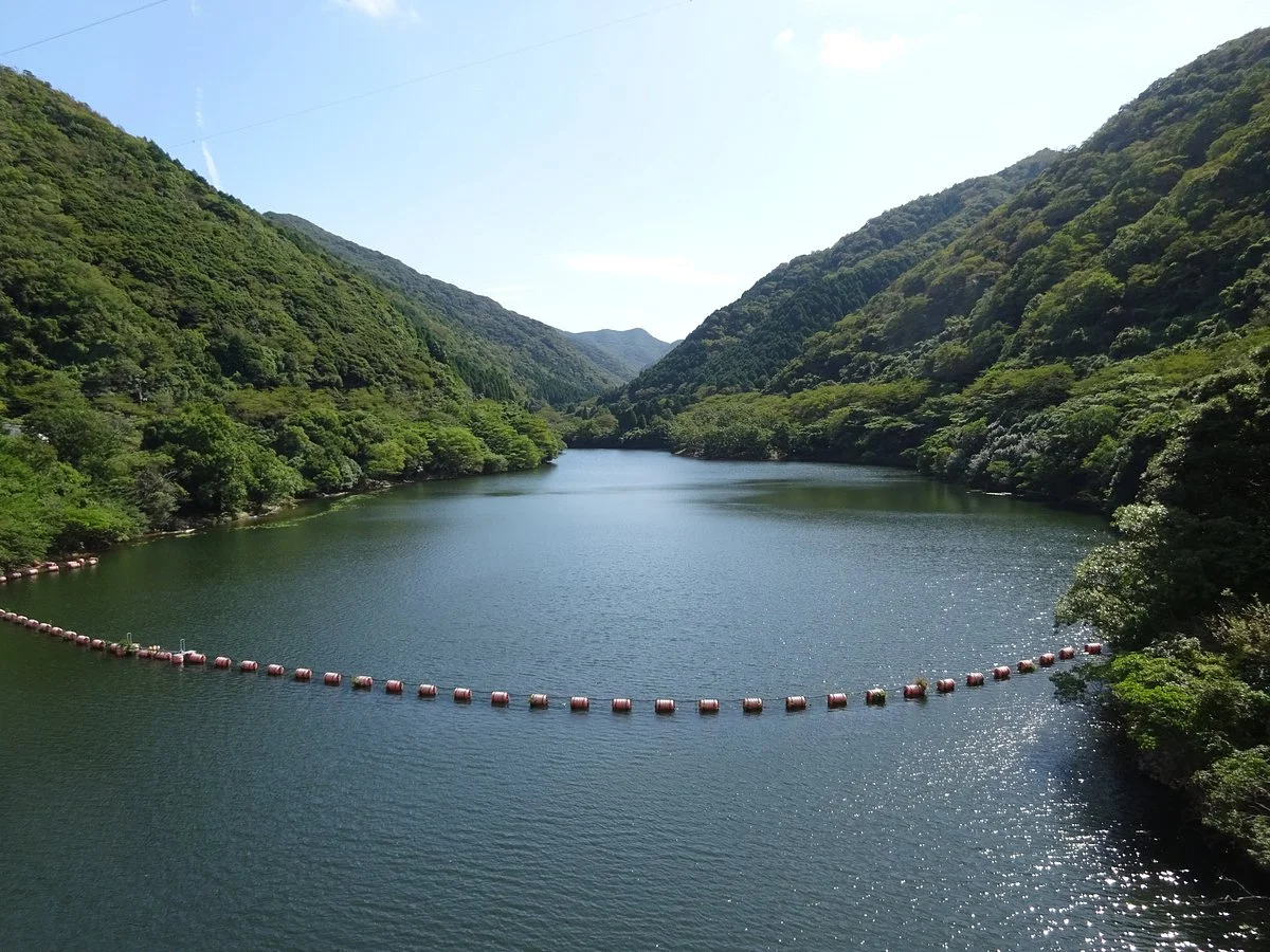 Yuzuruha Dam Park