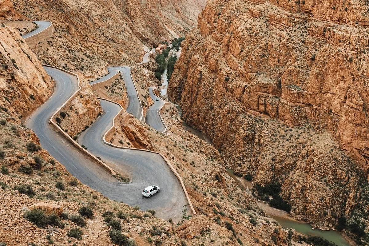 Moroccan Guides Travel