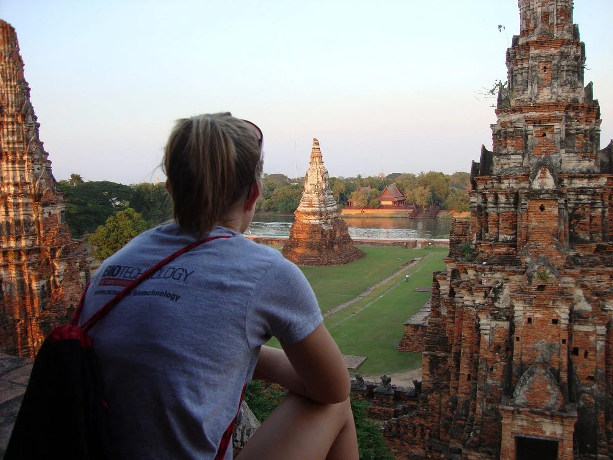 Encounters Travel -  Day Tours & Extended Tours