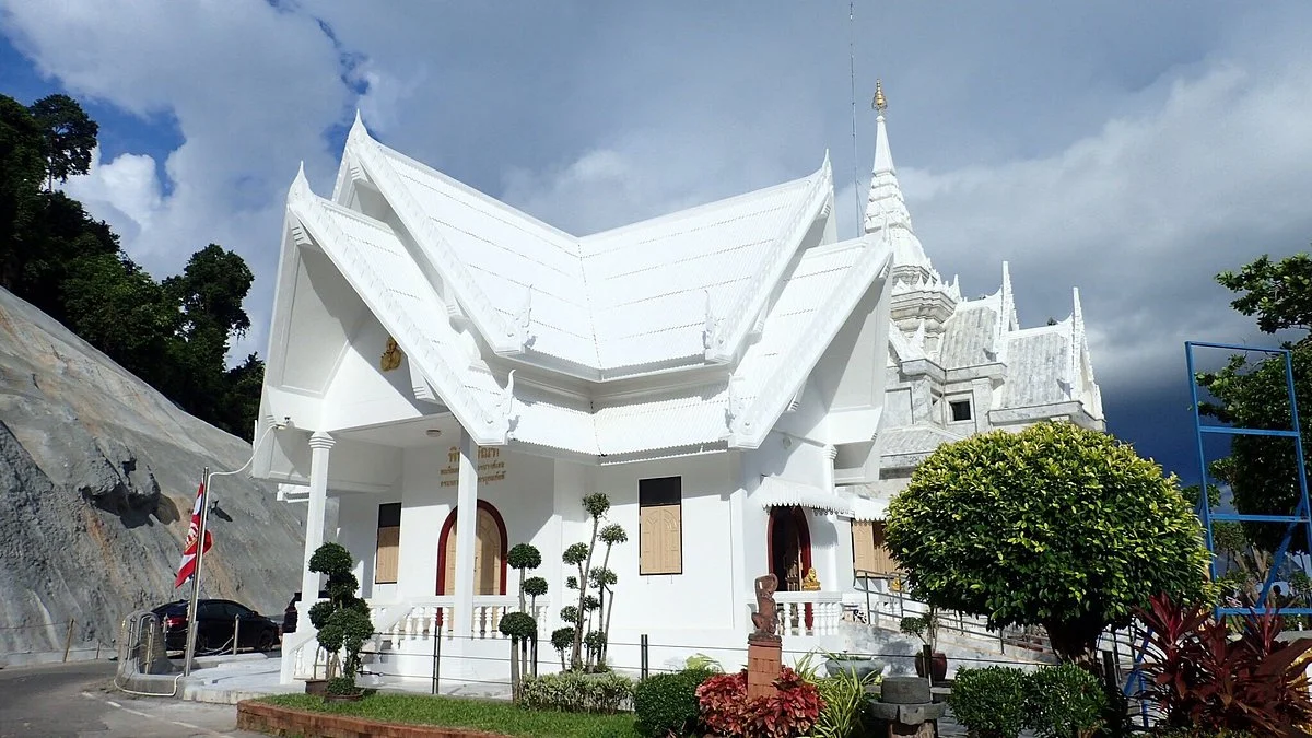 Krom Luang Chumphon Khet Udomsak Royal Palace