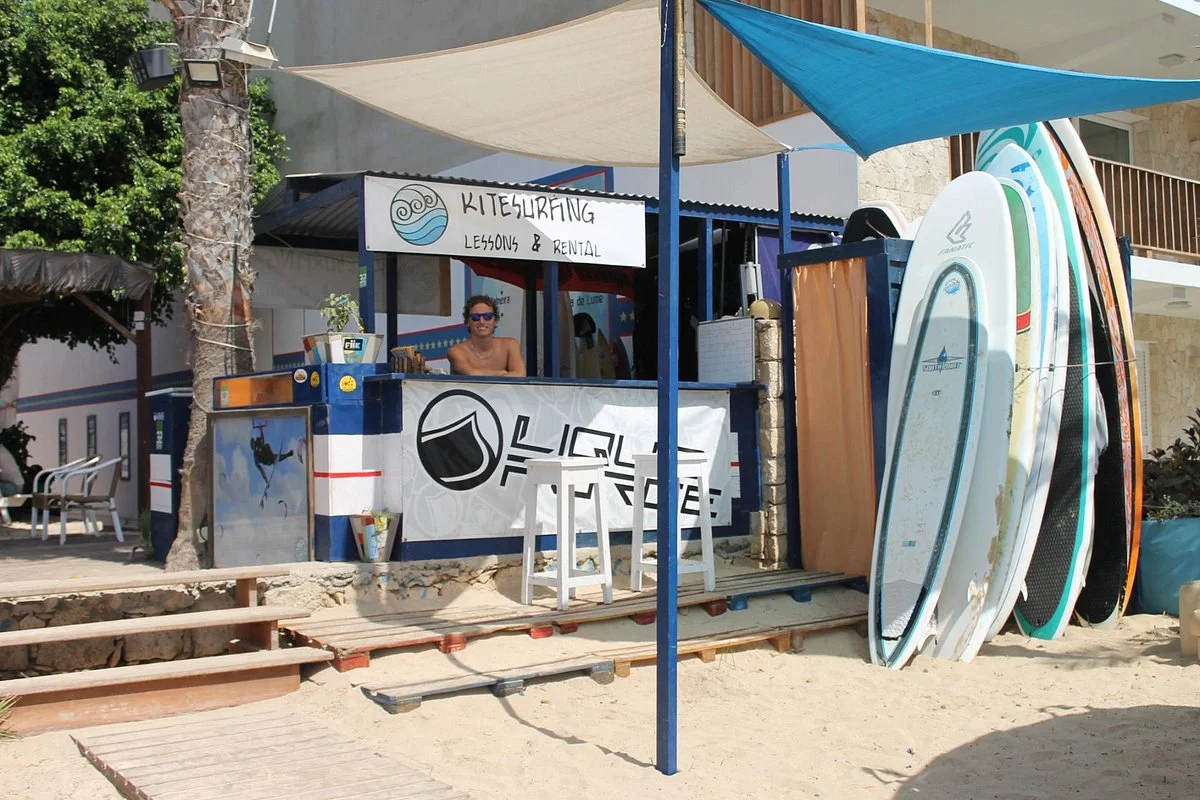 Titik Kitesurf School