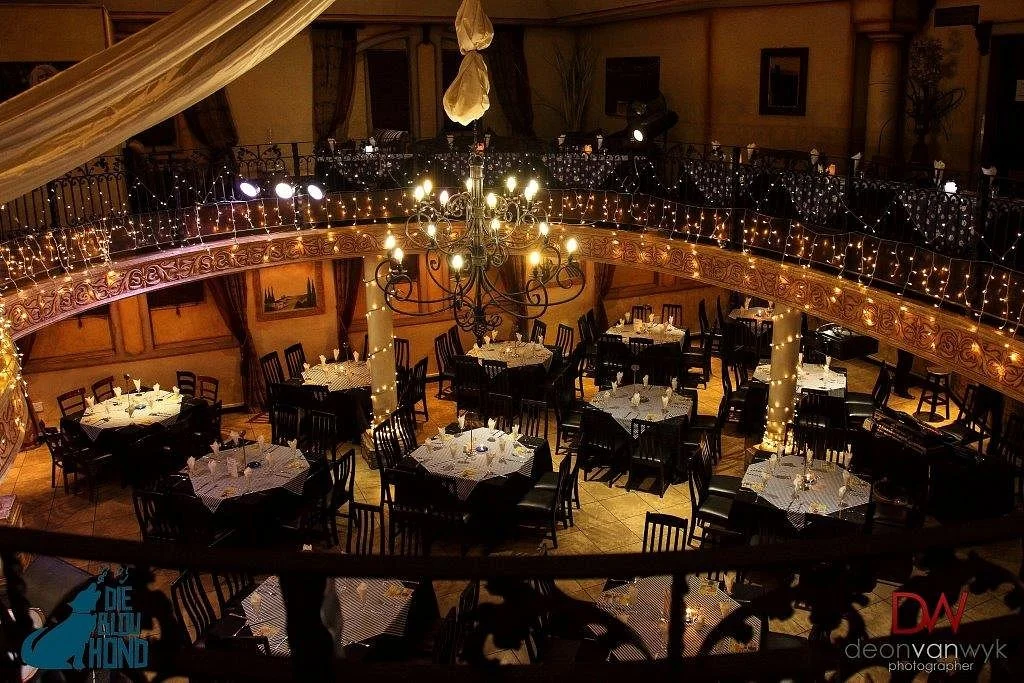 Die Blou Hond Dinner Theater