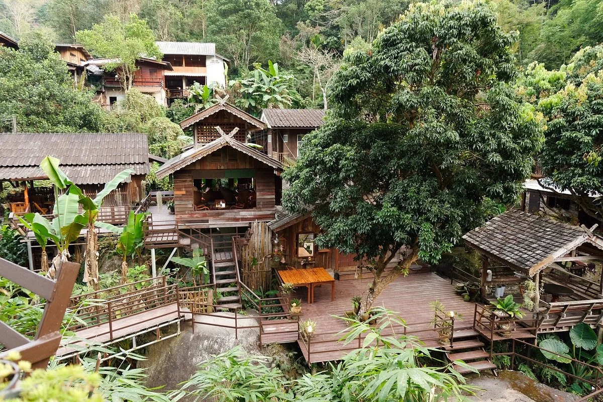 Mae Kampong Village