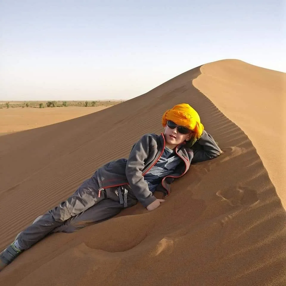 Caravane Desert Et Montagne