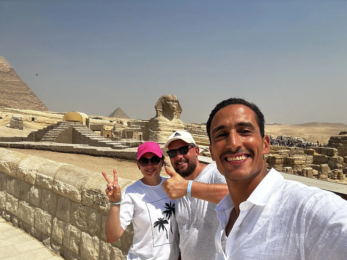 Guide In Egypt