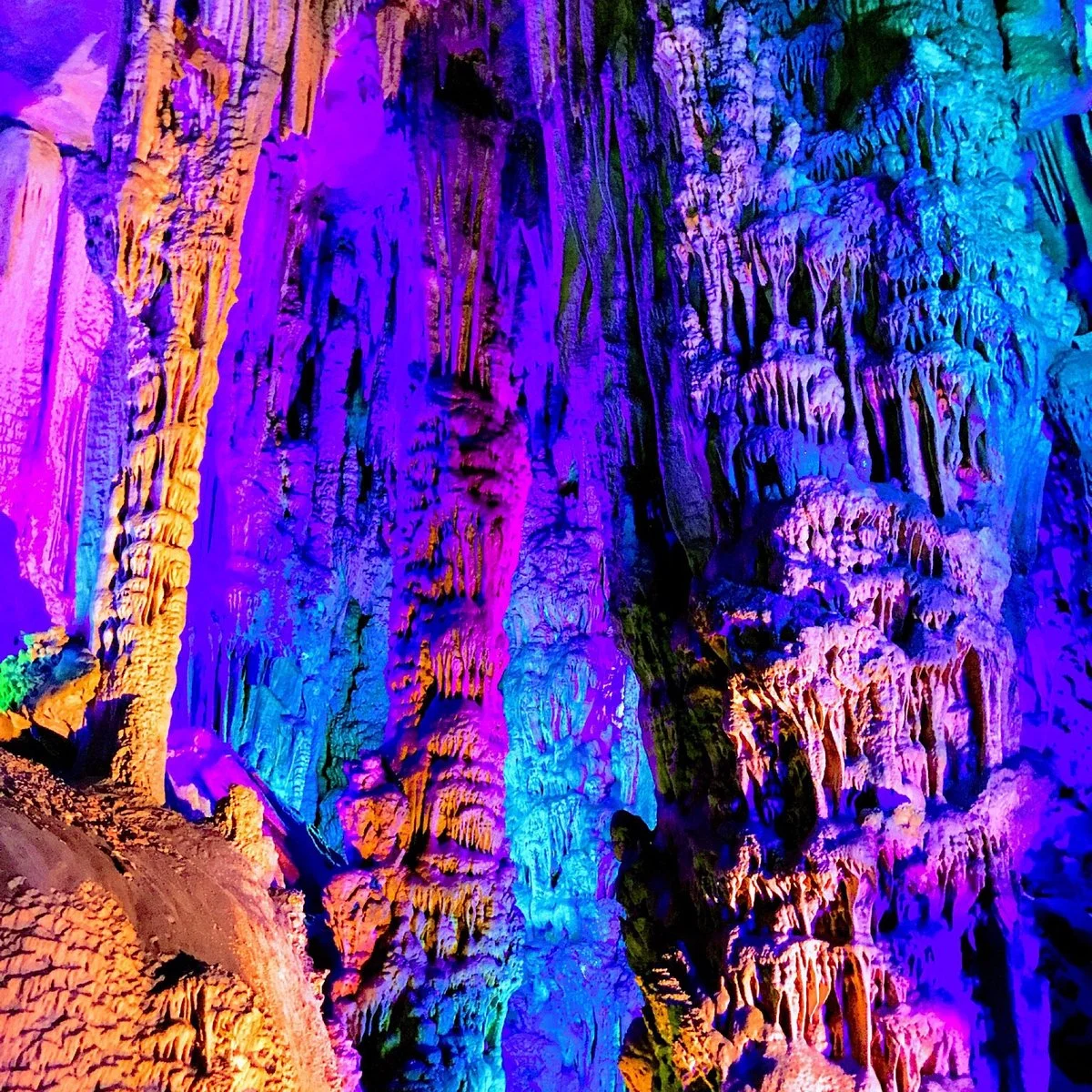 Reed Flute Cave (Ludi Yan)