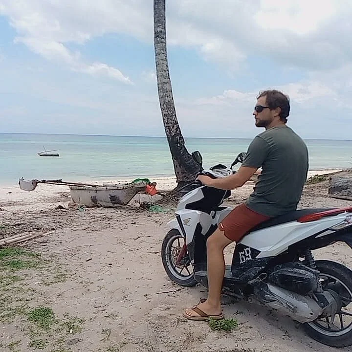 Bwax Scooter Rent