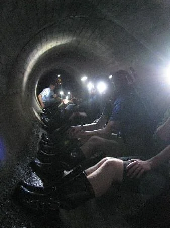 Figure of 8-Below the Surface Tunnel Tours