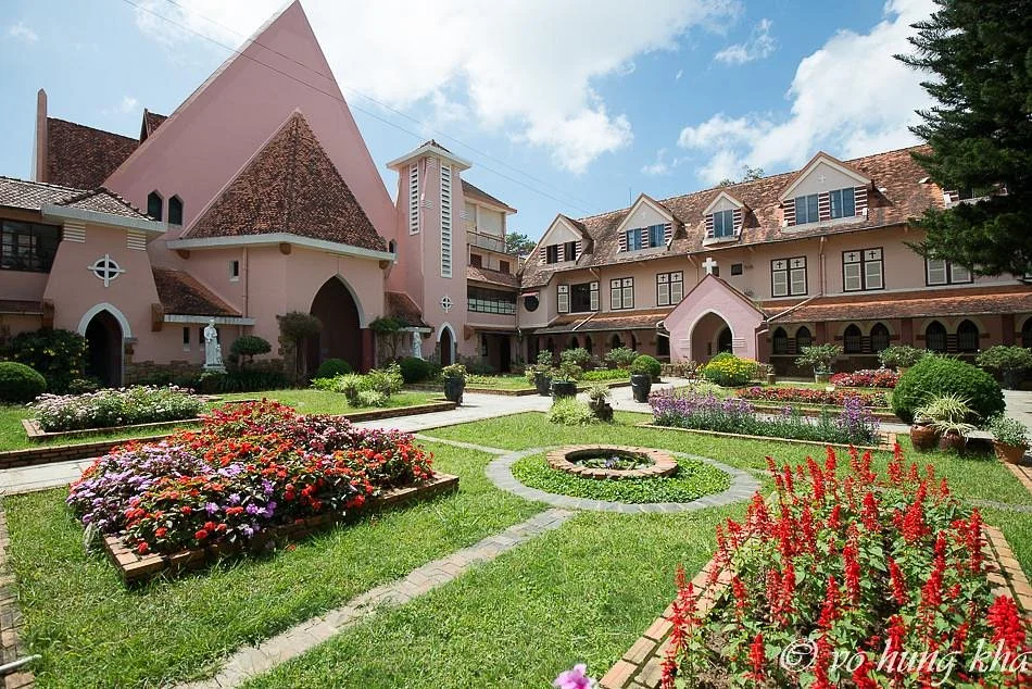 Domaine de Marie Church