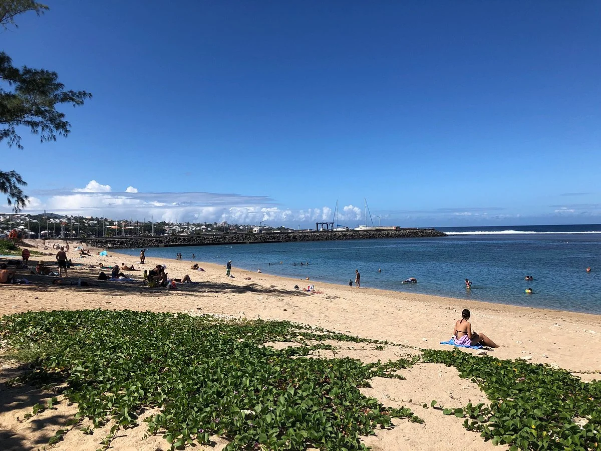 Plage De Saint-pierre