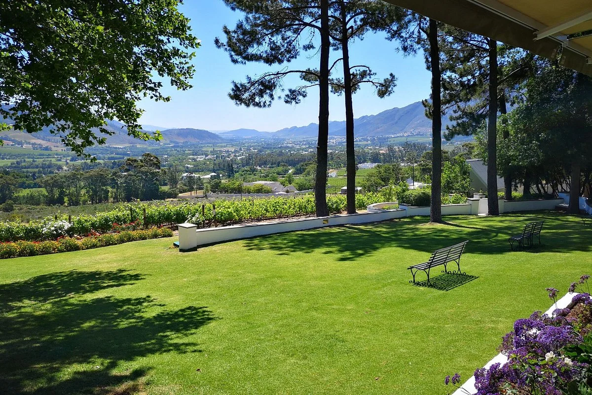 I & F Elegant Country Tours