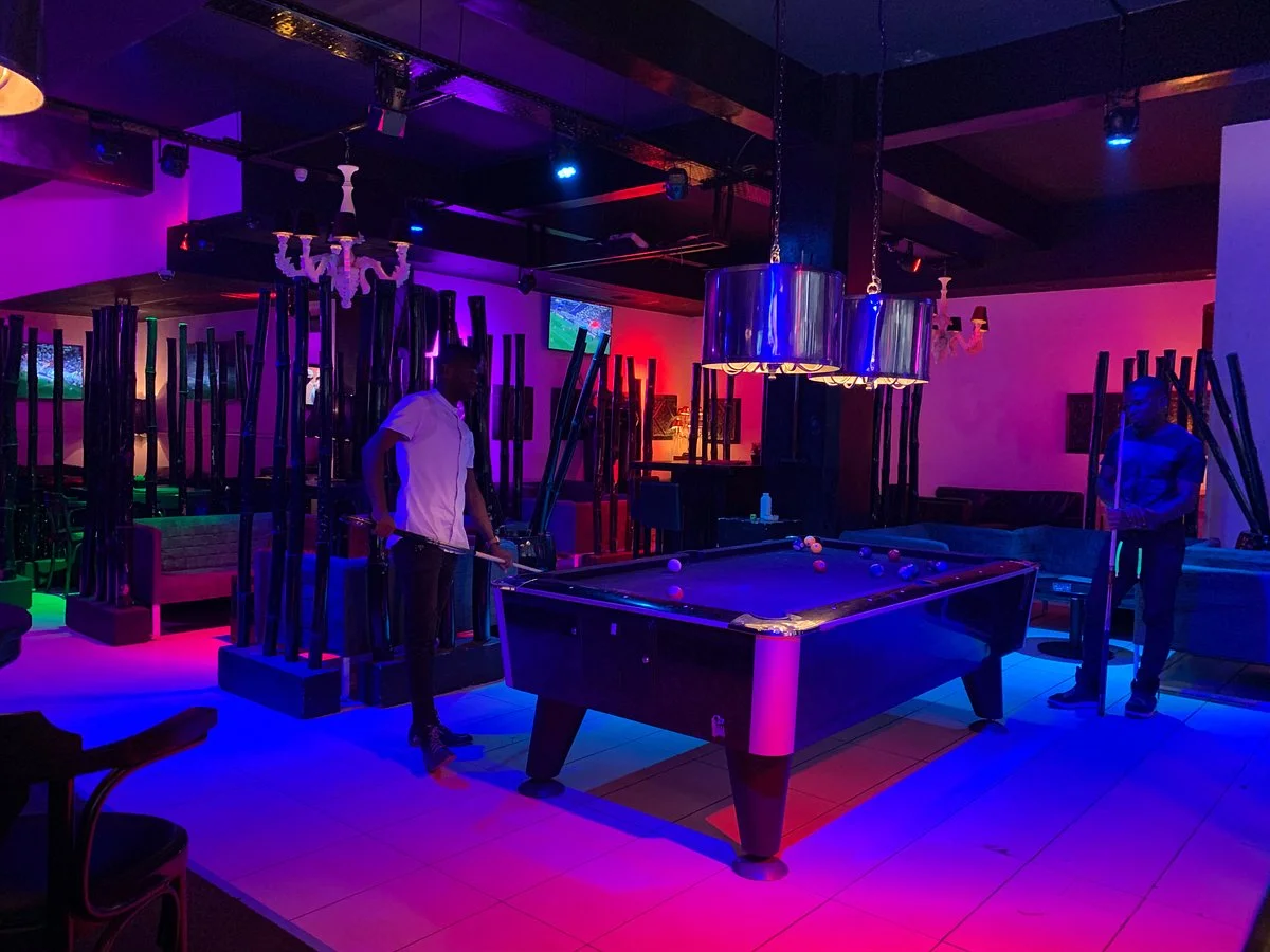 Black&White SportsBar