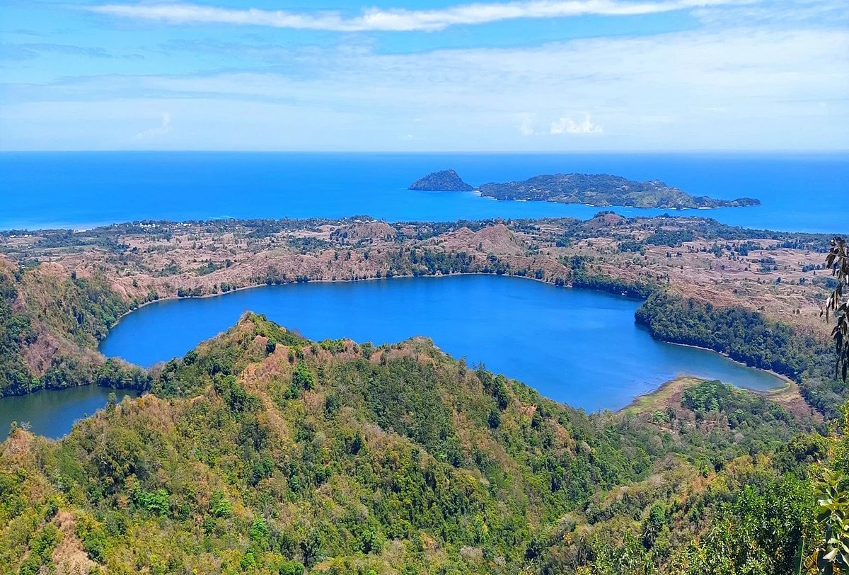 Mont Passot – Crater Lakes