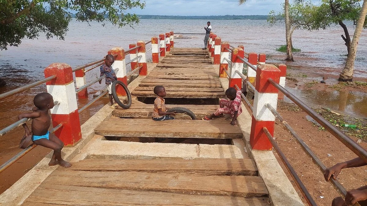 Les Merveilles Du Lac Bopa