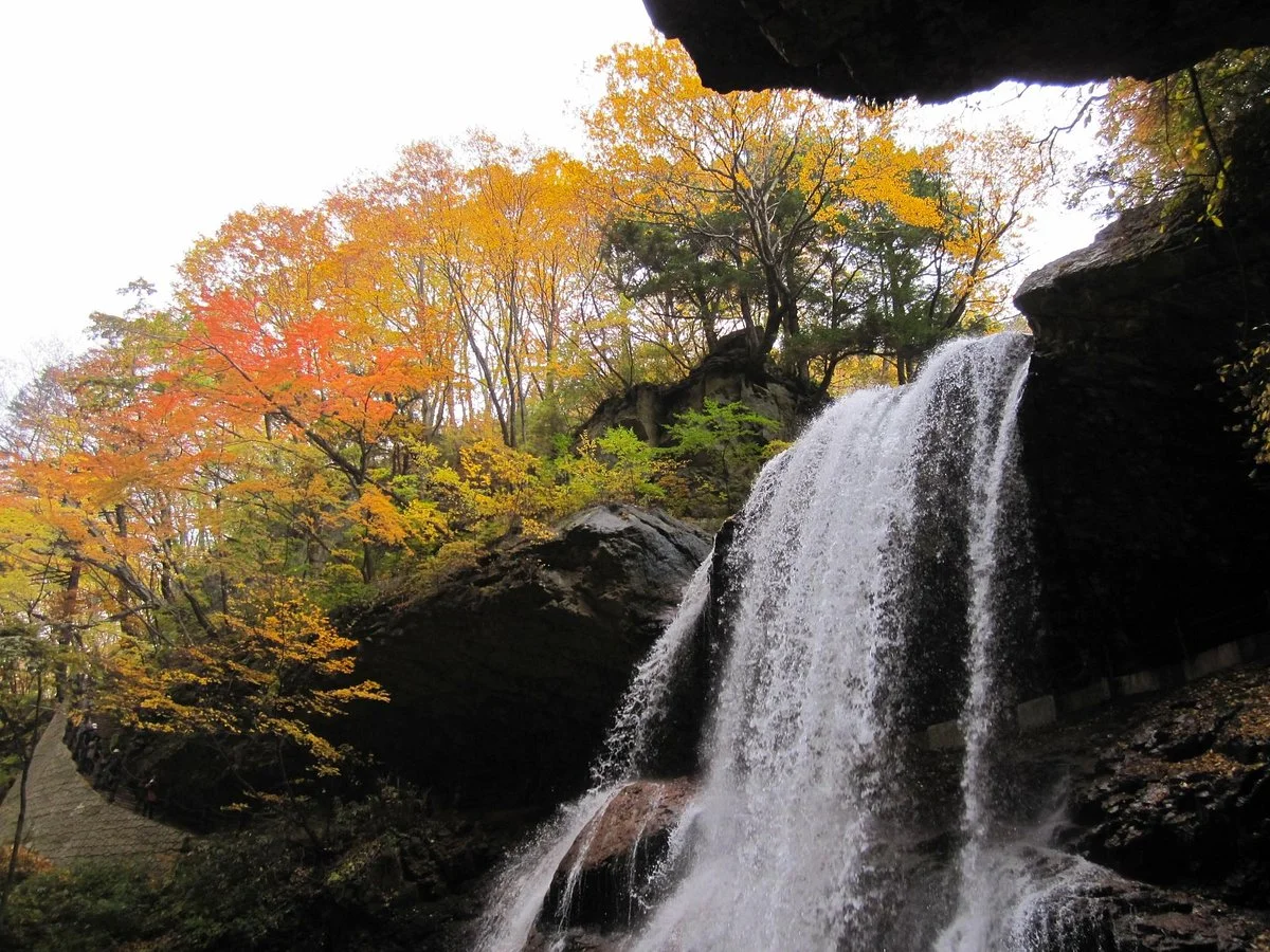 Kaminaridaki Falls