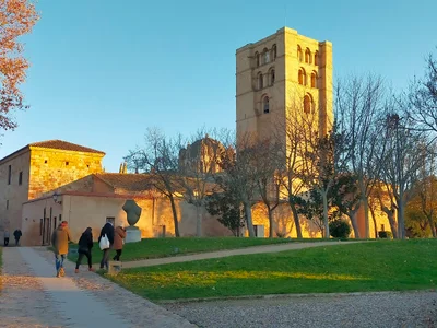 Zamora - Photo 2