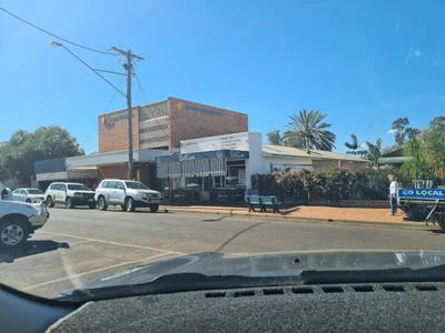 St George - Photo 2