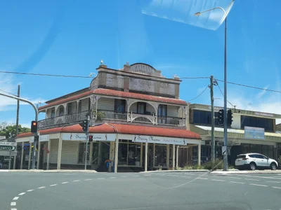 Nanango - Photo 2