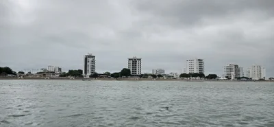 Bahia de Caraquez - Photo 3