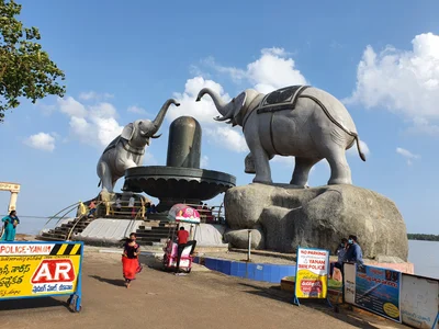Yanam - Photo 5