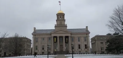 Iowa City - Photo 3