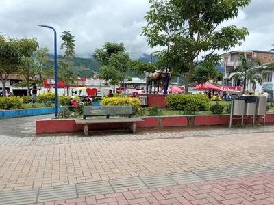 Acevedo - Photo 2