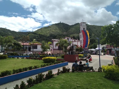Acevedo - Photo 3