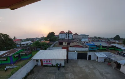 Monrovia - Photo 2