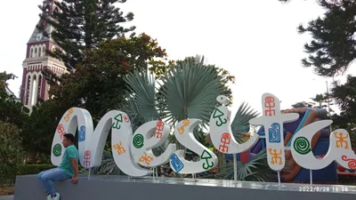 El Colegio - Photo 2