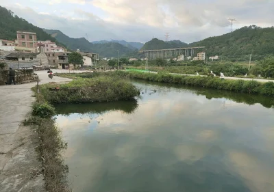 Yunfu - Photo 3