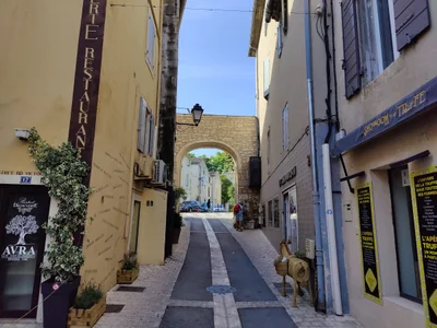 Saint-Rémy-de-Provence - Photo 2