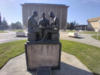 Fresno - Photo 4