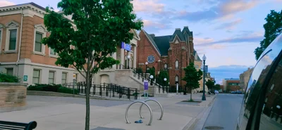 Brantford - Photo 2