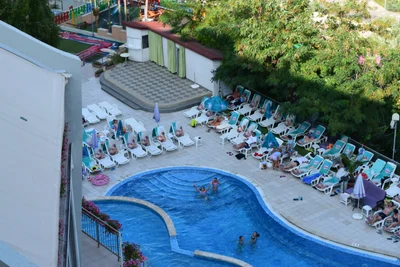 Golden Sands - Photo 2