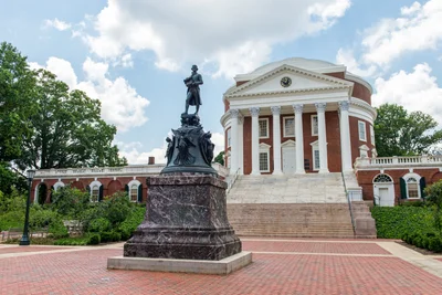Charlottesville - Photo 5