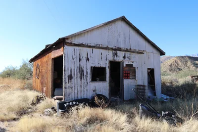 Safford - Photo 2