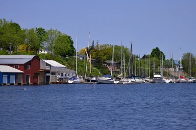 Picton - Photo 2