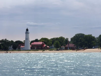 Port Huron - Photo 5