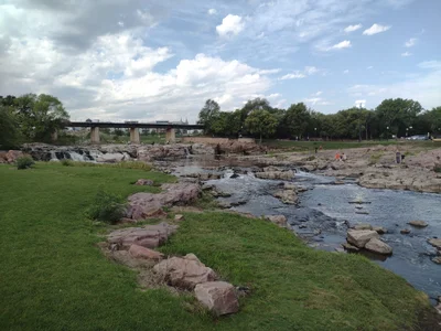 Sioux Falls - Photo 2