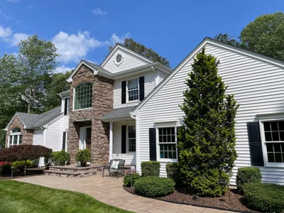 Southington - Photo 2