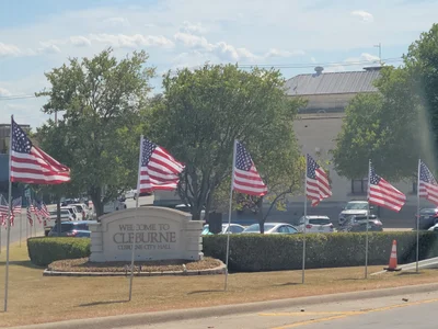 Cleburne - Photo 2