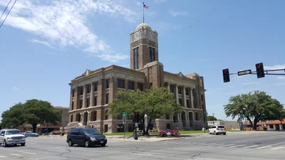 Cleburne - Photo 3